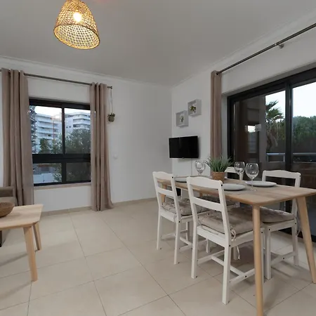 Sol & Areias Da Rocha *